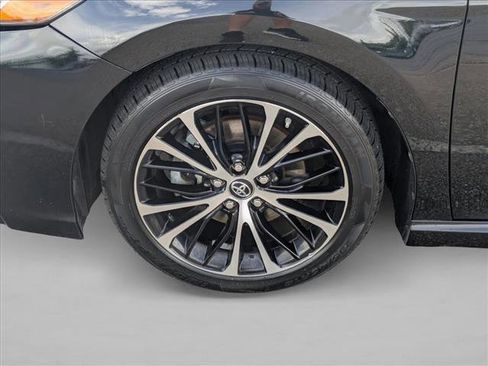 Used 2019 Toyota Camry SE w/ Convenience Package FWD image 21