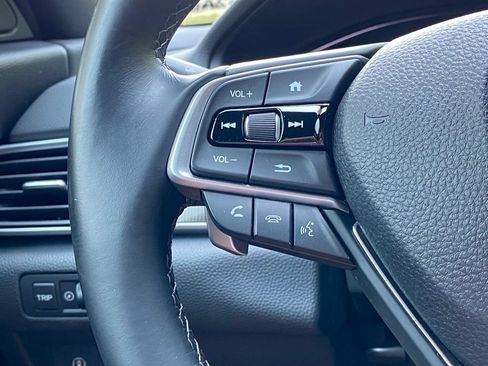 Used 2018 Honda Accord Sport image 18