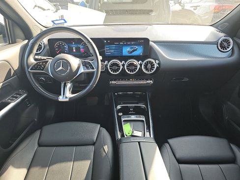 Used 2025 Mercedes-Benz GLA 250 image 15