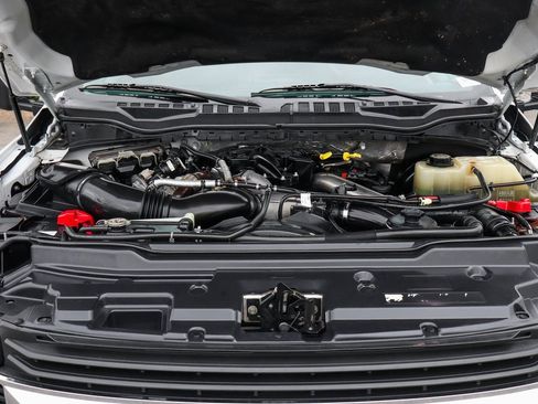 Used 2019 Ford F350 XLT image 11