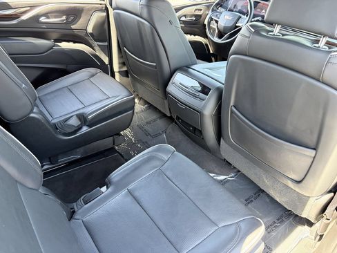 Certified 2022 Cadillac Escalade ESV Premium Luxury AWD/4WD image 15