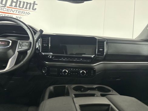 Used 2025 GMC Sierra 1500 SLT image 23