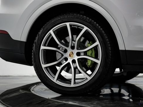Used 2023 Porsche Cayenne image 82
