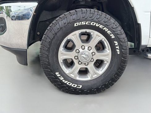 Used 2024 RAM 2500 Big Horn w/ Off Road Package AWD/4WD image 32