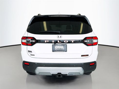 New 2026 Honda Pilot TrailSport image 14