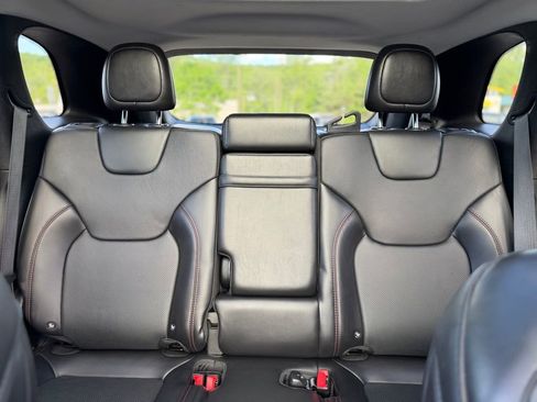 Used 2019 Jeep Cherokee Trailhawk AWD/4WD image 27