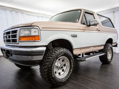 Used 1996 Ford Bronco XLT image 25