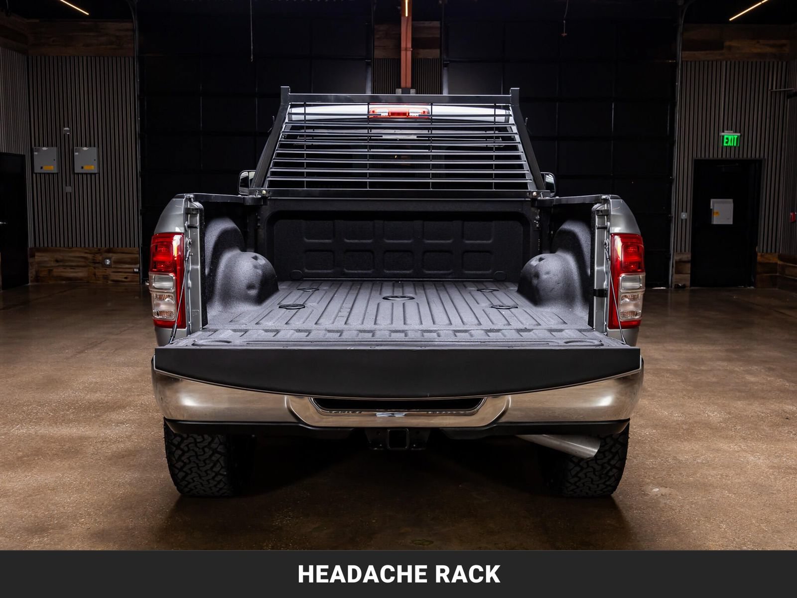 Used 2021 RAM 2500 Tradesman w/ Chrome Appearance Group AWD/4WD image 8