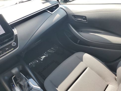 Used 2024 Toyota Corolla LE FWD image 27