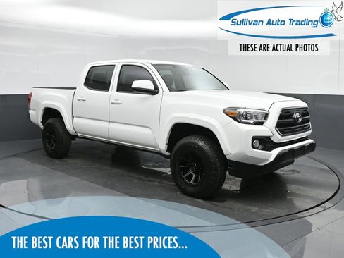 Used 2017 Toyota Tacoma SR5 image 1