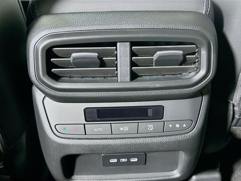 Certified 2025 Honda Pilot EX-L image 17