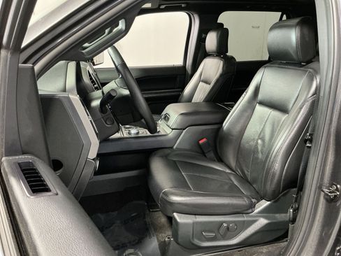 Used 2020 Ford Expedition XLT w/ Equipment Group 202A image 21