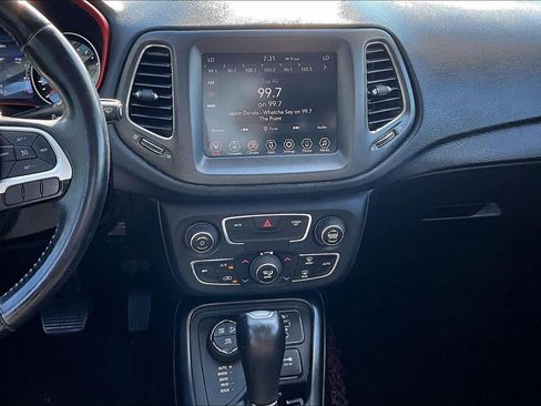 Used 2019 Jeep Compass Trailhawk AWD/4WD image 6