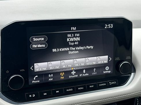 Used 2023 Nissan Rogue SL w/ SL Premium Package image 15