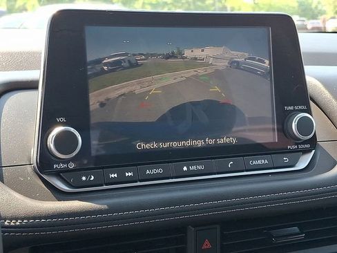 Used 2026 Nissan Rogue SV FWD image 17