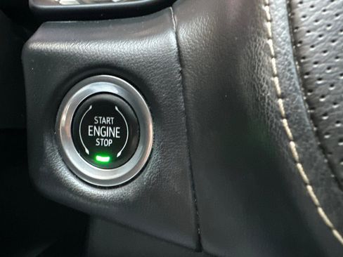 Used 2021 GMC Yukon XL SLT w/ SLT Luxury Package image 24