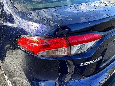 Used 2024 Toyota Corolla LE FWD image 33
