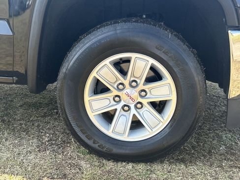 Used 2018 GMC Sierra 1500 2WD Double Cab w/ Sierra Convenience Package image 12