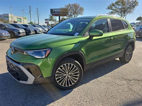 New 2026 Volkswagen Taos SE FWD image 27