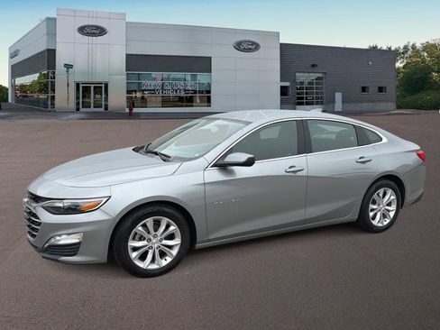 Used 2023 Chevrolet Malibu LT FWD image 1