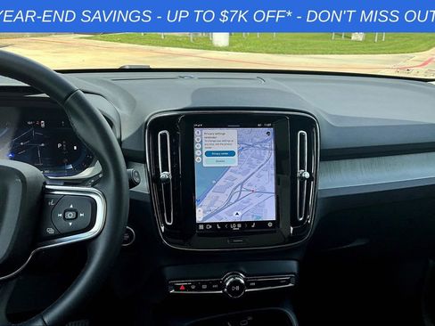 Used 2025 Volvo XC40 B5 Core w/ Protection Package Premier image 21