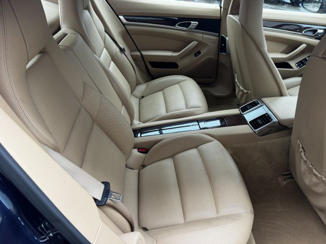 Used 2013 Porsche Panamera 4 w/ Bose Audio Pkg AWD/4WD image 33