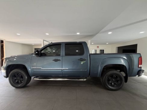 Used 2009 GMC Sierra 1500 SLE w/ Power Pack Plus AWD/4WD image 3