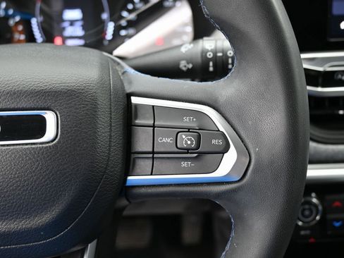 Used 2022 Jeep Compass Latitude image 19