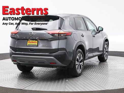 Used 2022 Nissan Rogue SV image 5