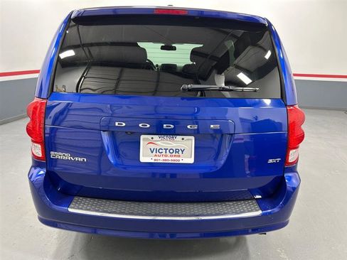 Used 2020 Dodge Grand Caravan SXT image 8