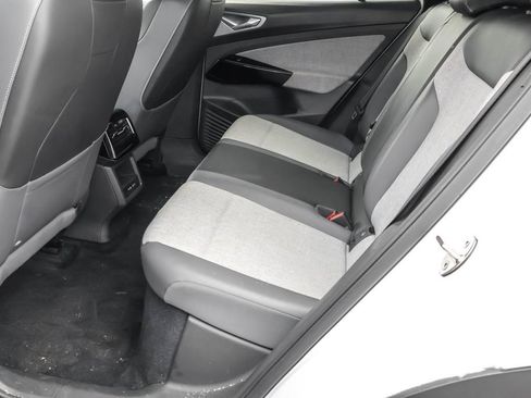 Used 2023 Volkswagen ID.4 Pro image 29