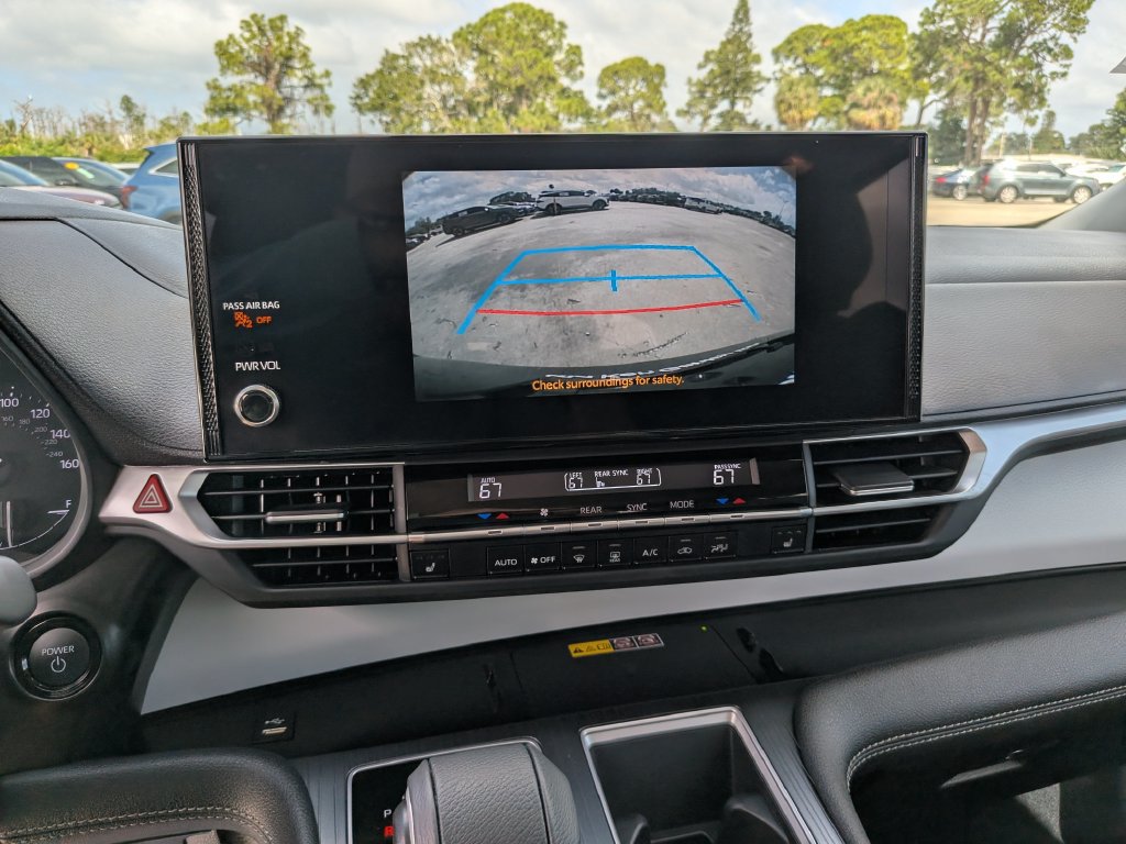 Used 2026 Toyota Sienna XLE FWD image 29