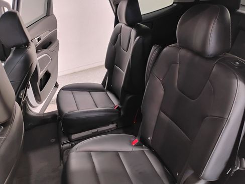 Used 2021 Kia Telluride S image 16