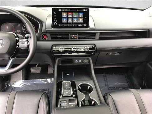 Used 2023 Honda Pilot Touring image 15