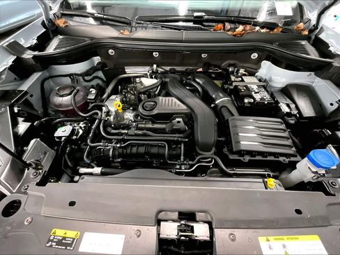 New 2026 Volkswagen Taos SEL image 13