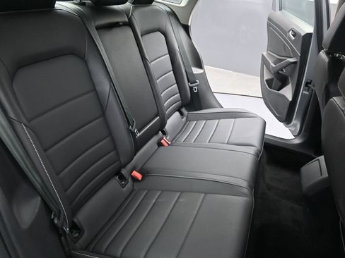 Used 2024 Volkswagen Jetta SE FWD image 23