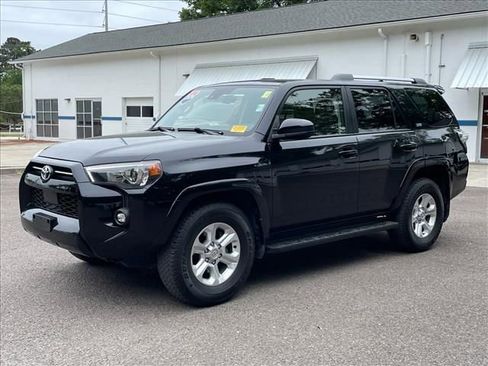 Used 2024 Toyota 4Runner SR5 RWD image 29