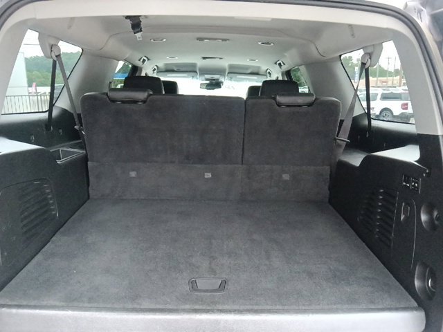 Used 2020 Chevrolet Suburban Premier RWD image 34