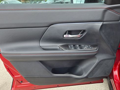 New 2026 Nissan Kicks SR w/ Cold Weather Package FWD image 17