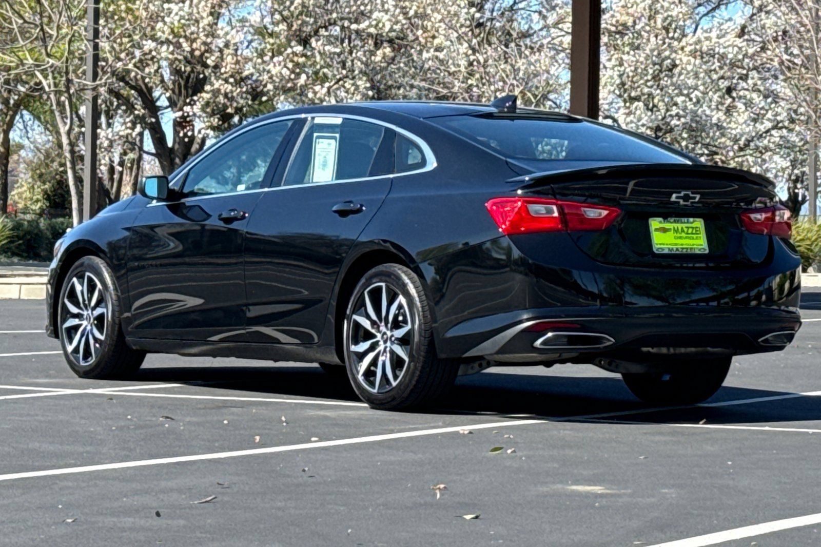 Used 2025 Chevrolet Malibu RS FWD image 3