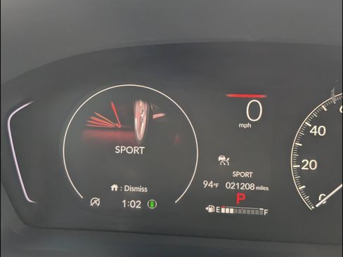 Used 2025 Honda Pilot Touring image 21