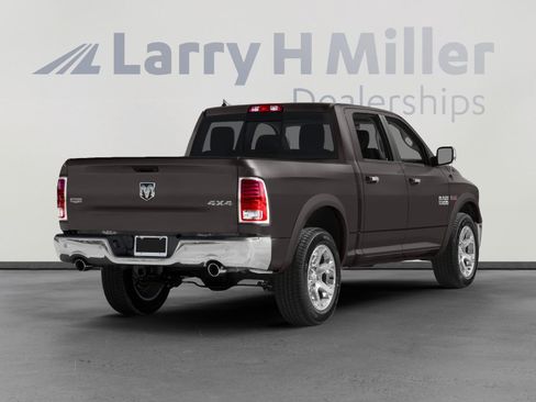 Used 2015 RAM 1500 Laramie w/ Convenience Group AWD/4WD image 3