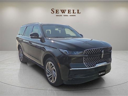 New 2025 Lincoln Navigator Reserve image 6