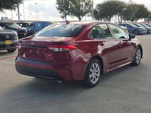 Used 2025 Toyota Corolla LE FWD image 3