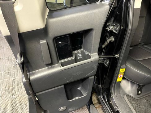 Used 2007 Toyota FJ Cruiser 4WD w/ Upgrade Pkg 2 image 17