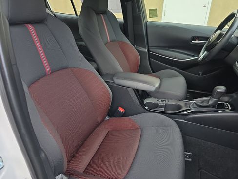 Used 2024 Toyota Corolla SE image 24