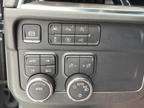 Used 2025 Chevrolet Tahoe LT AWD/4WD image 22