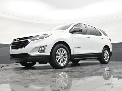Used 2020 Chevrolet Equinox LS FWD image 21