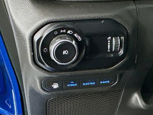 Used 2023 Jeep Wrangler Unlimited Rubicon 4xe w/ Cold Weather Group AWD/4WD image 12