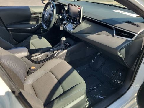 Used 2020 Toyota Corolla SE w/ Carpet Mat Package (TMS) FWD image 17